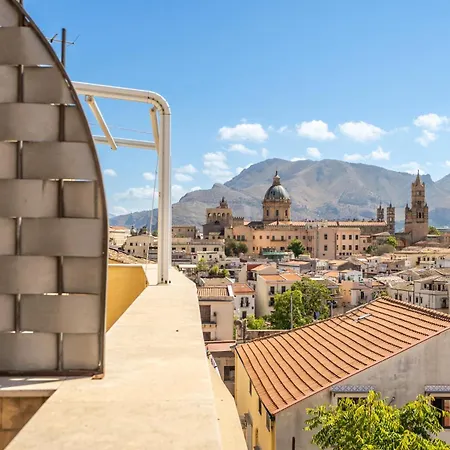 Attico Nel Cuore Del Centro Storico Di Apartmán