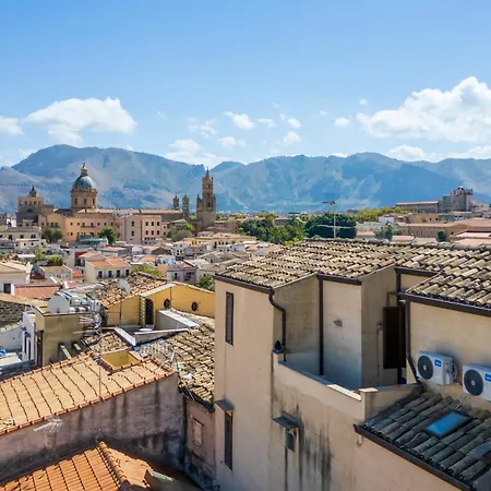 Apartmán Attico Nel Cuore Del Centro Storico Di